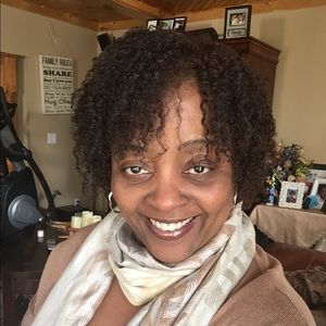 Meet your Posher, Dana